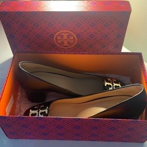 New! Tory Burch Black Pumps